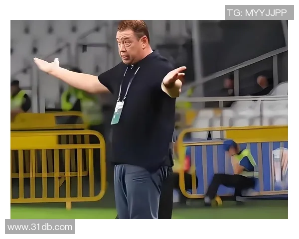 足球明星哈维颜值分析与魅力探讨引发球迷热议