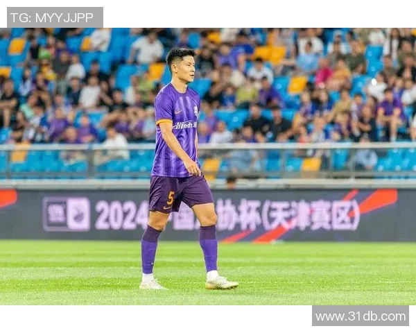 足球明星回乡后的待遇与家乡发展的深度关联探讨 足球明星回乡后的待遇与家乡发展的深度关联探讨