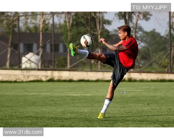 足球明星惊叹武术表演精彩瞬间引发热议与点赞 足球明星惊叹武术表演精彩瞬间引发热议与点赞