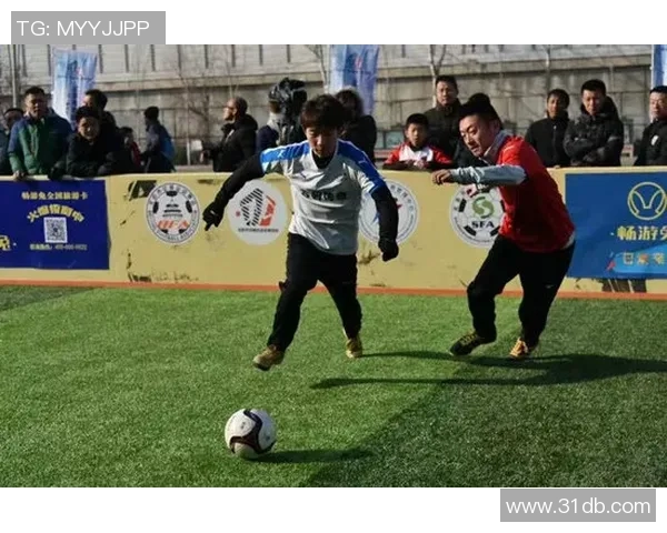 足球明星携妻畅游世界探寻浪漫之旅与美好回忆 足球明星携妻畅游世界探寻浪漫之旅与美好回忆