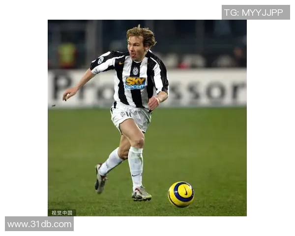 足球明星挑战100米短跑速度极限展现运动员的多才多艺与竞技精神