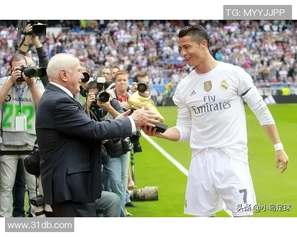 足球明星球星通道揭秘:走近绿茵场上的传奇与荣耀之路 足球明星球星通道揭秘:走近绿茵场上的传奇与荣耀之路