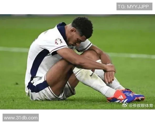 足球明星脚伤背后的隐秘故事与复出之路的艰辛历程