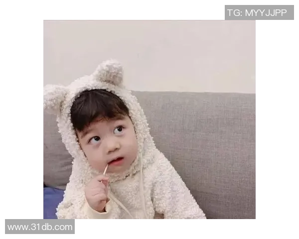 足球明星萌娃头像高清合集展现小球迷的可爱瞬间与运动热情